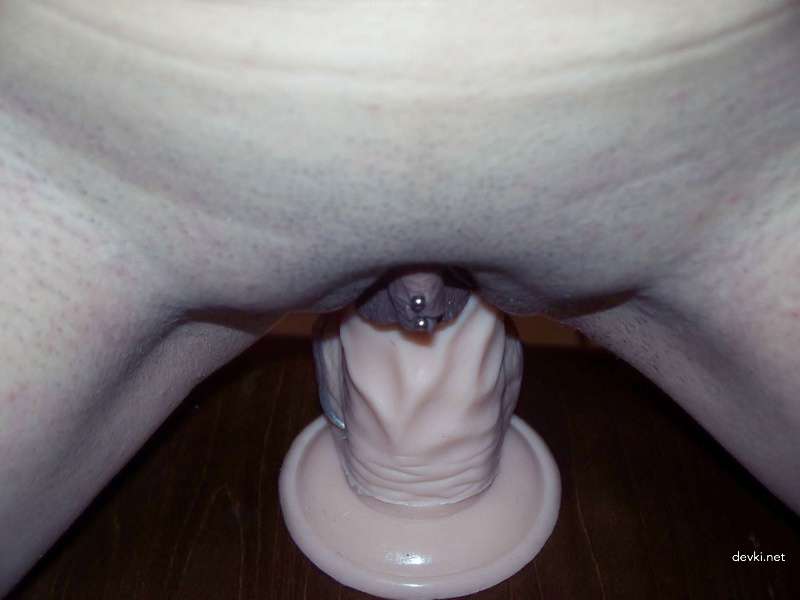 Amateur Girl Masturbates Her Wet Pussy - Explicit Solo Masturbation Photos