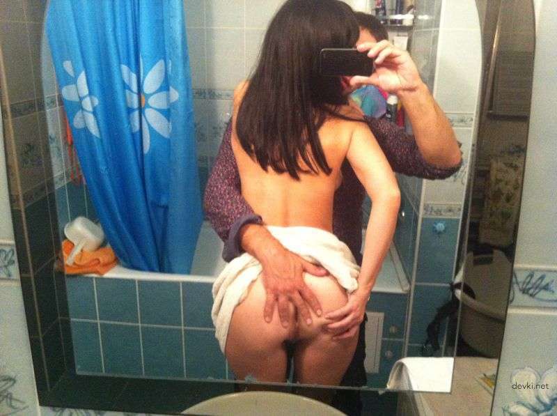 Seductive Amateur Woman with Cute Face in Explicit Porn Photo