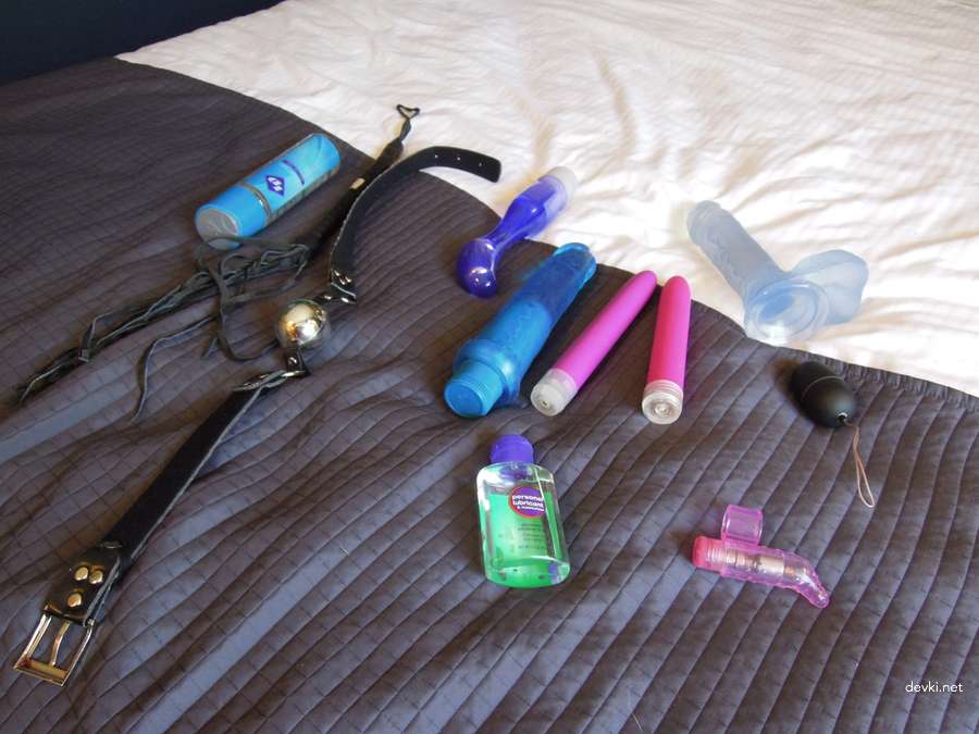 Explicit Amateur Porn: Friends Film Their Own X-Rated Memories