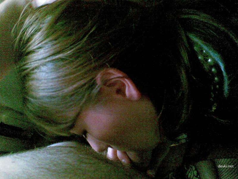 Hot Slut Amateur Porn Pics: Naughty Babe Sucking Cock