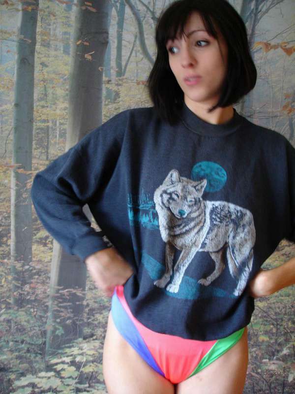 Amateur Porn Photo Session Ends in Explicit Sex Act