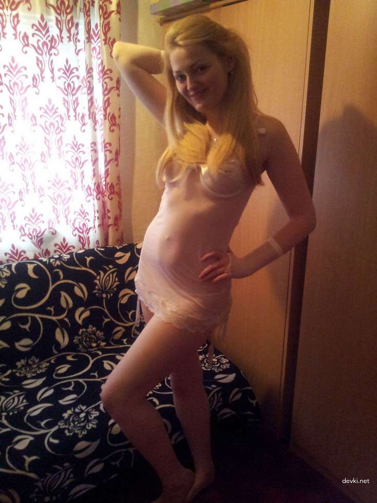 Russian Teen Amateur Porn Pics - Hot and Explicit XXX Photos