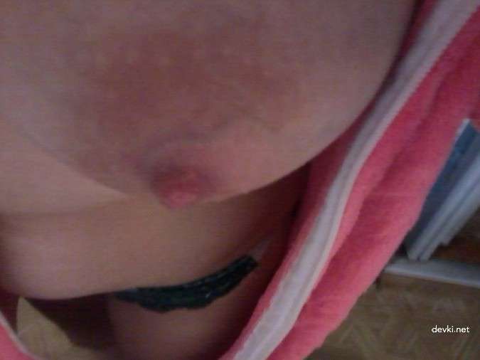 Amateur Girls' Explicit Erotic Photos: Hot and Uncensored Submissions