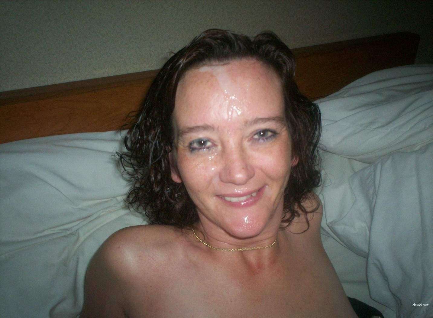 Hot Babes Covered in Cum: Amateur Porn Photos