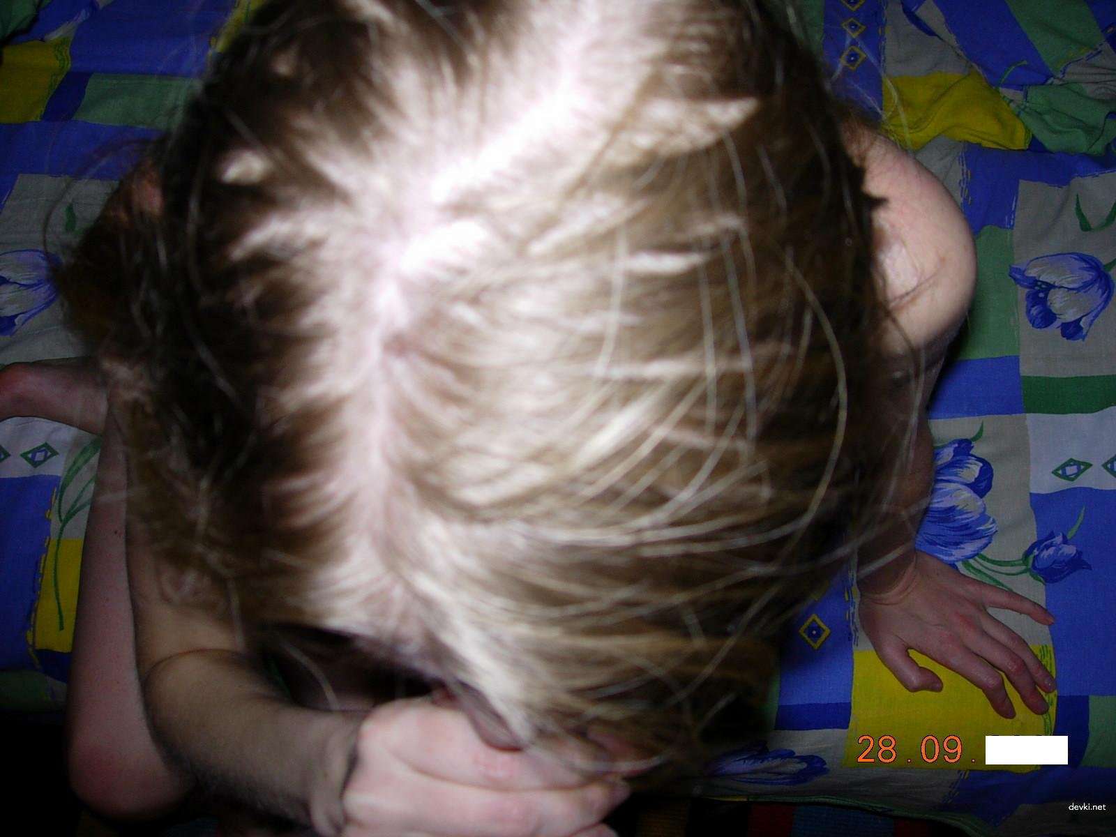 Skinny Slut Gives Blowjob: Amateur Porn Photo