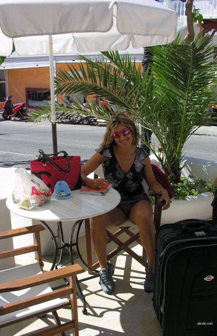 Amateur Slut Shows Pussy and Sucks Cock - Explicit Homemade Porn