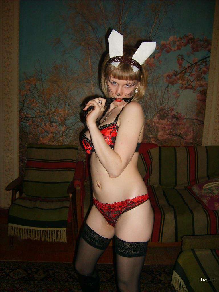 Naughty Amateur Girl Loves to Play in Sex - Explicit Homemade Porn