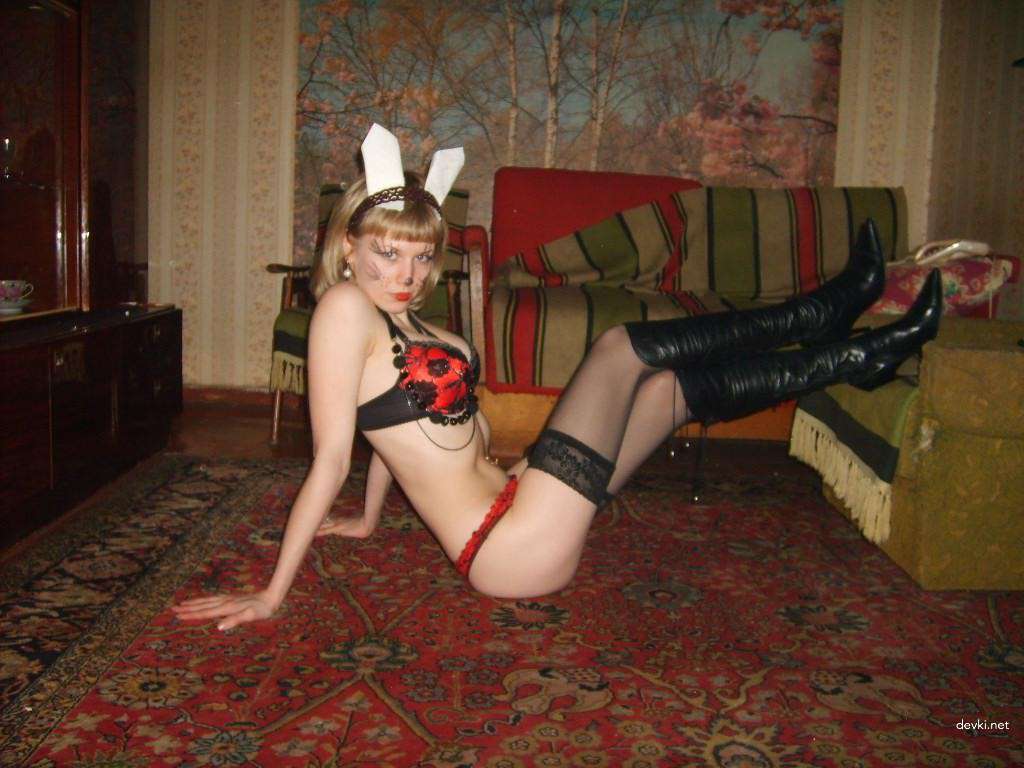 Naughty Amateur Girl Loves to Play in Sex - Explicit Homemade Porn