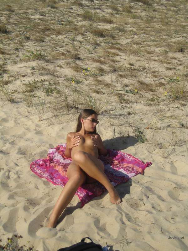 Long-Haired Girlfriend Amateur Sex Photos