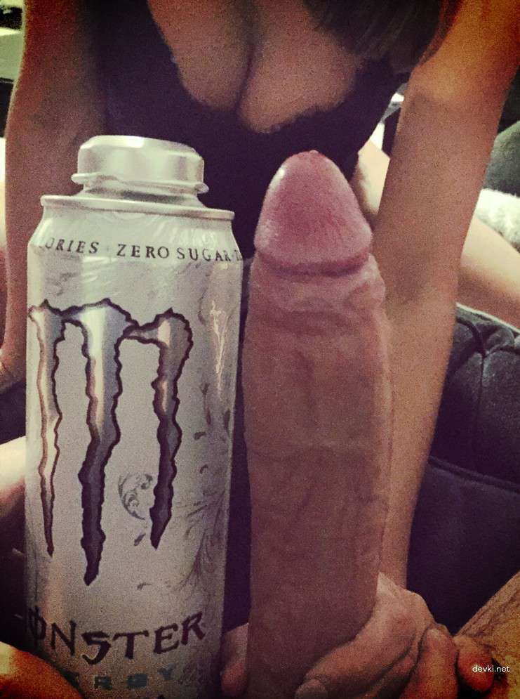 Big Cock Blowjob: Amateur Slut Sucking Hard on Boyfriend's Massive Dick