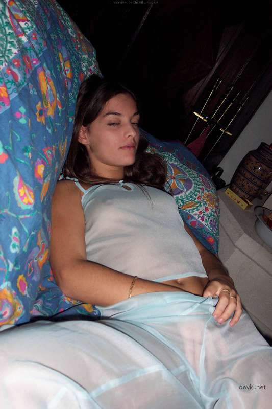 Long-Haired Girlfriend Amateur Sex Photos