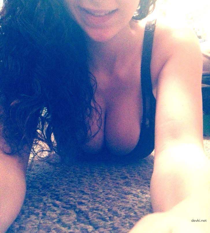 Explicit Amateur Porn Pics: Submitted Erotica Collection