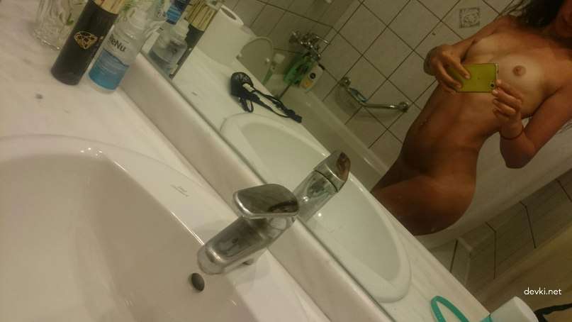 Explicit Amateur Porn Pics: Submitted Erotica Collection