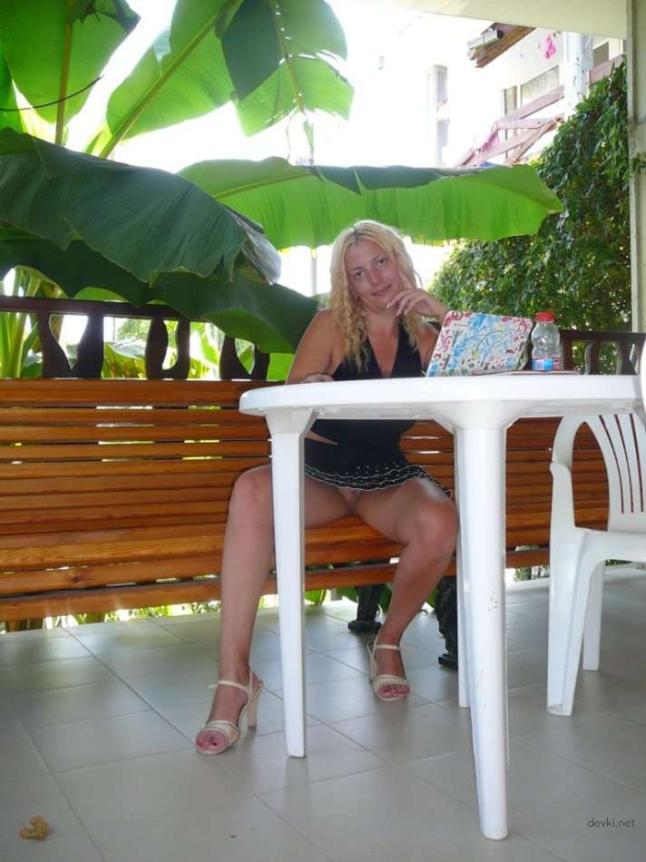 Amateur Outdoor Nude Wife Private Photo: Explicit Nature Exhibition
