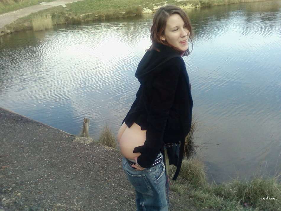 Wild Amateur Sex with Playful Girlfriend - Explicit Homemade Porn Pics