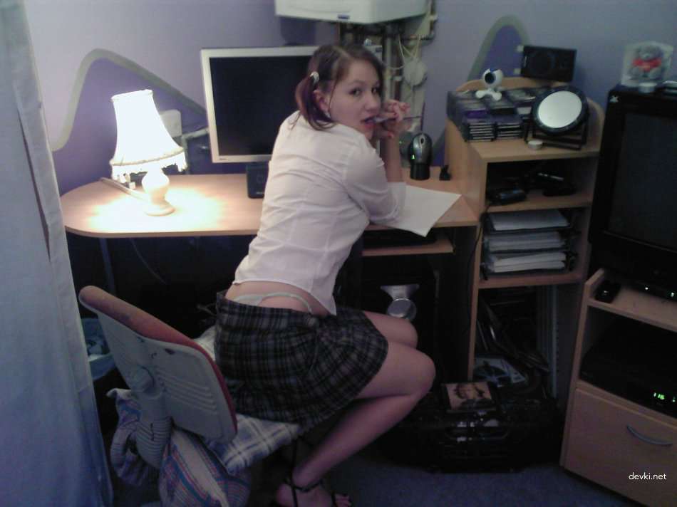 Wild Amateur Sex with Playful Girlfriend - Explicit Homemade Porn Pics