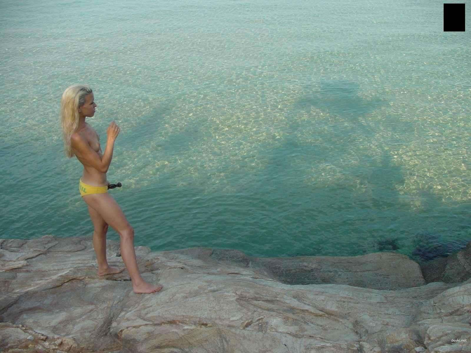 Hot Amateur Wife with Small Tits in Explicit Sex Photos