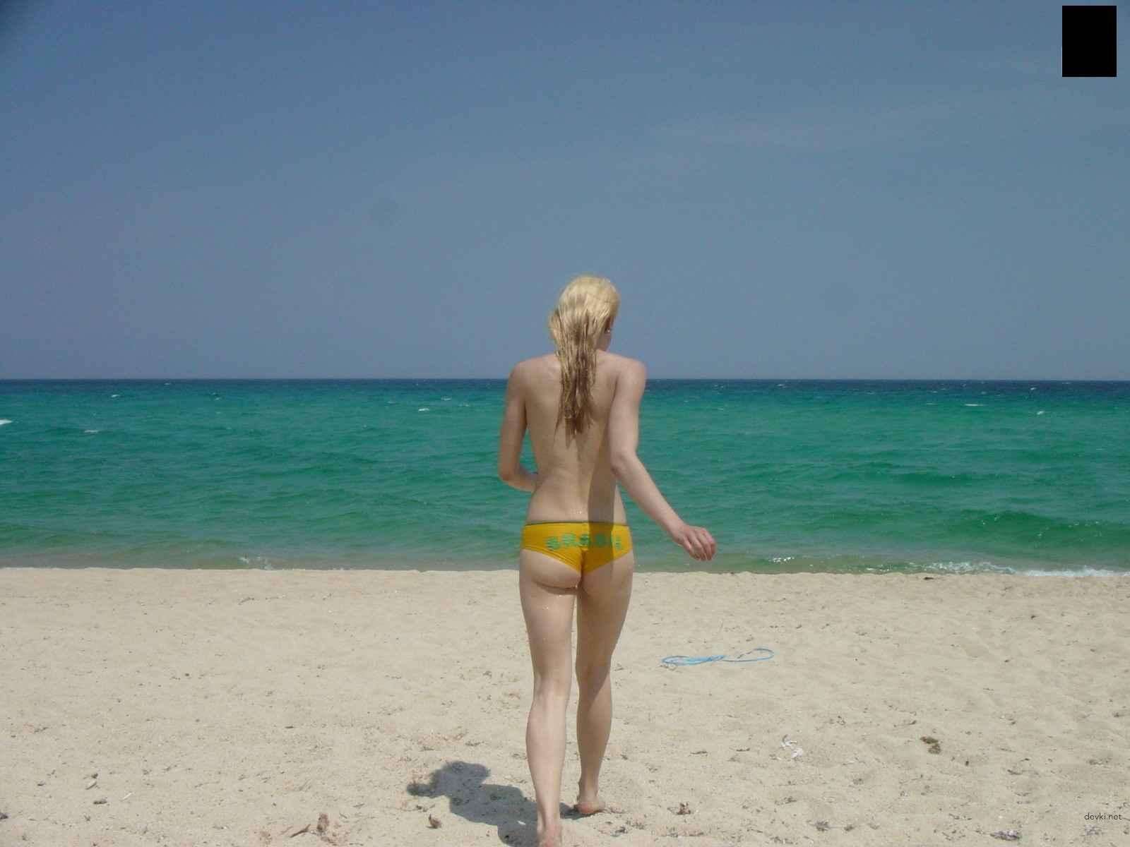 Hot Amateur Wife with Small Tits in Explicit Sex Photos