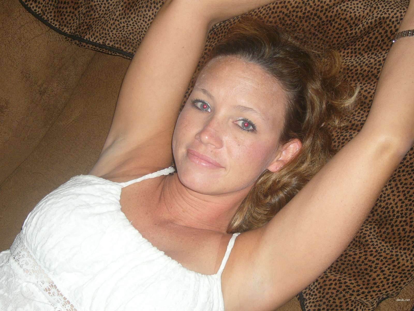 Teen Loves Taking Cum on Her Face: Explicit Amateur Porn Pics