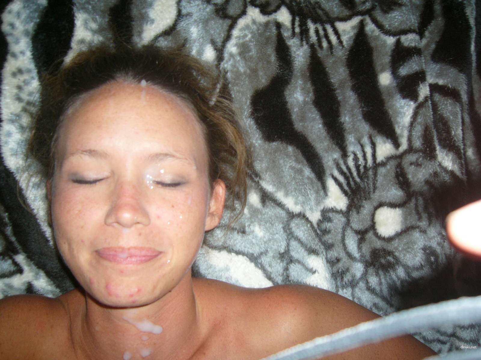 Teen Loves Taking Cum on Her Face: Explicit Amateur Porn Pics