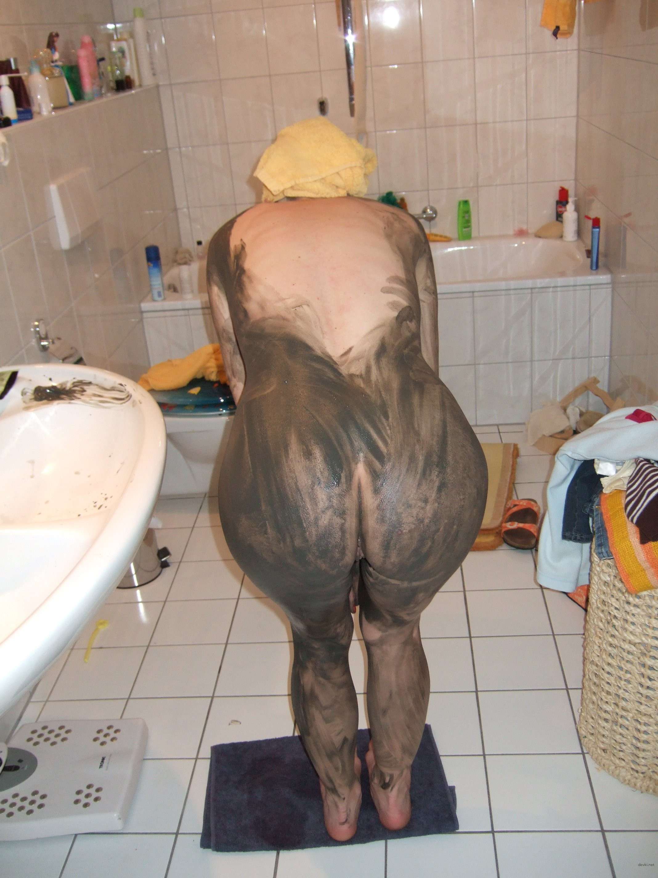 Wife Exposes Pussy and Sucks Cock - Explicit Amateur Porn Photo