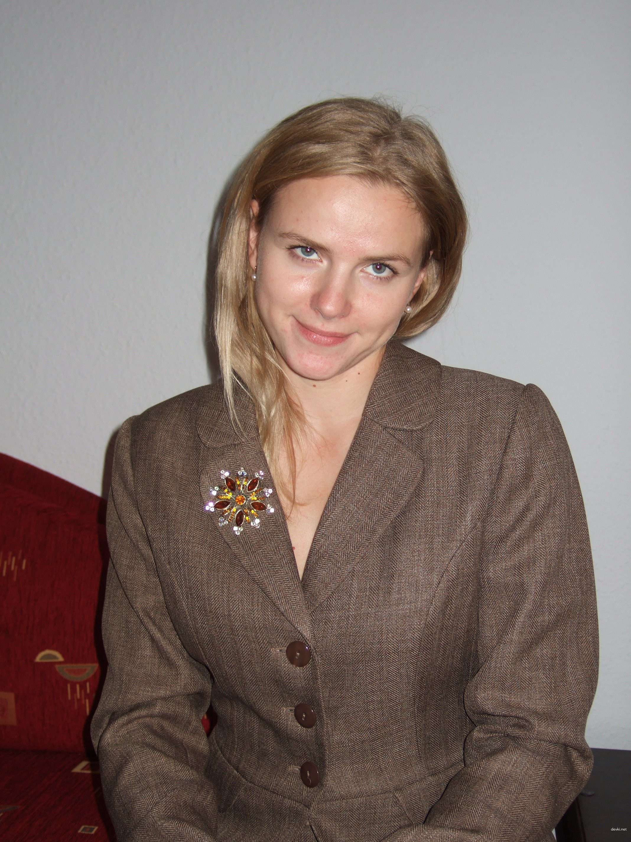 Wife Exposes Pussy and Sucks Cock - Explicit Amateur Porn Photo