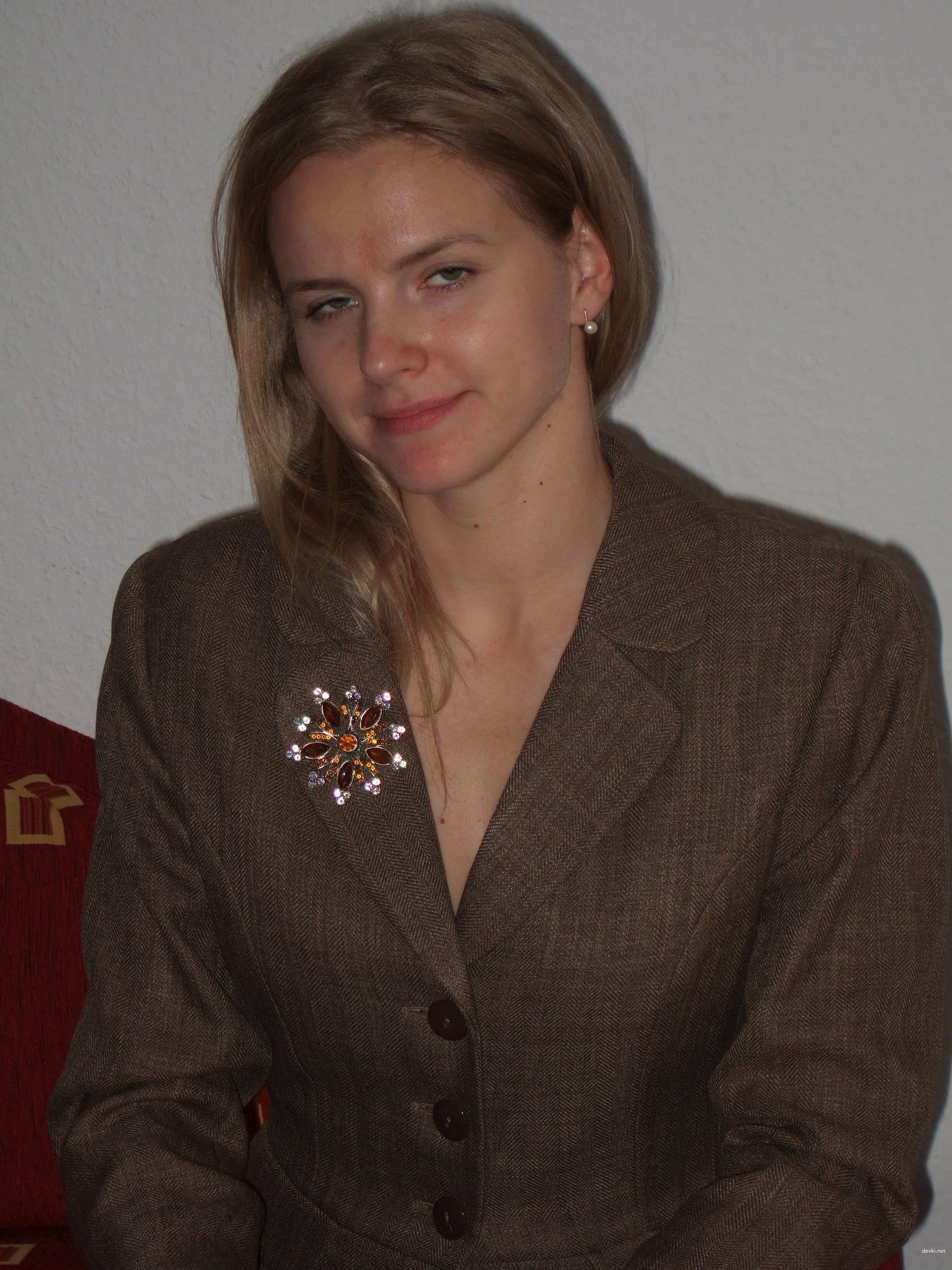 Wife Exposes Pussy and Sucks Cock - Explicit Amateur Porn Photo