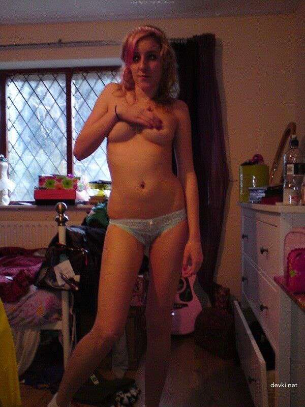 Amateur Slut Private Porn Pics - Uncensored XXX Photos of Horny Girl