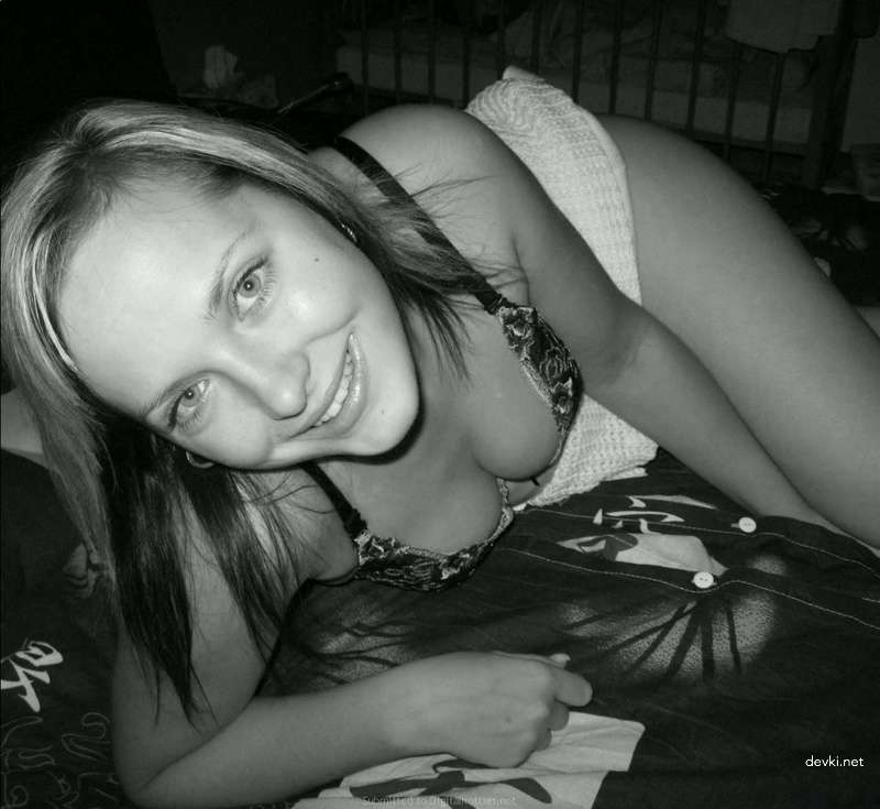 Explicit Amateur Porn: Hot Pink Pussy Sex