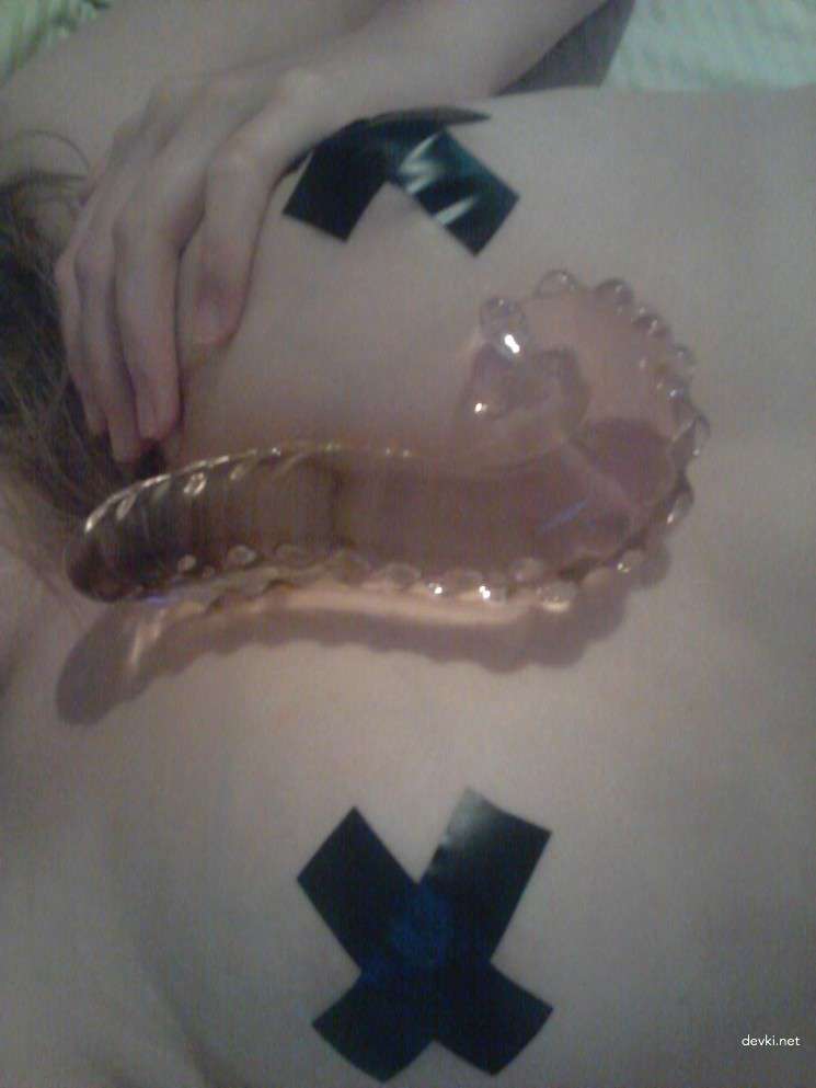 Hot Blonde in Sexy Lingerie Amateur Porn Photos