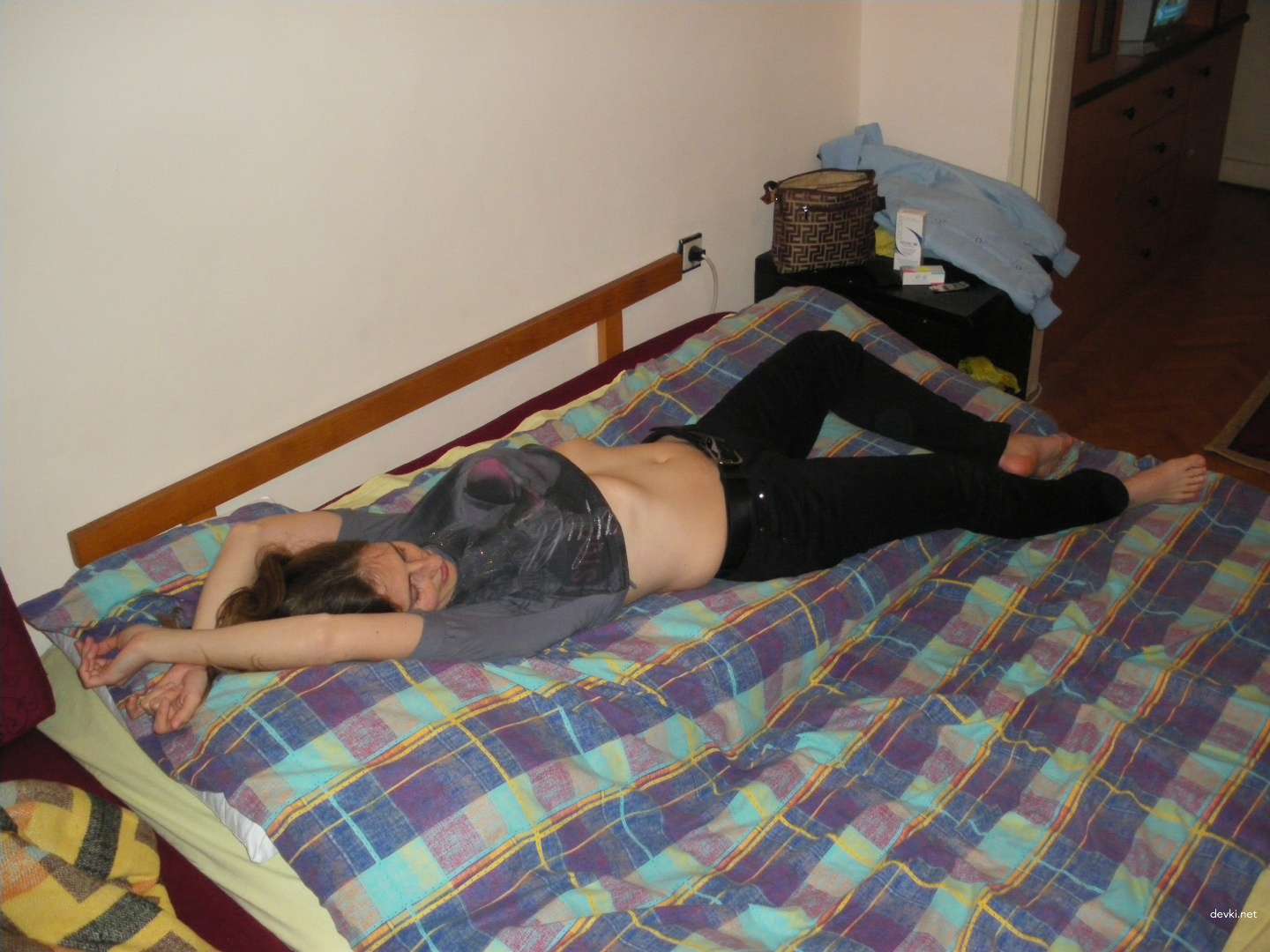 Naked Moscow Girl: Explicit Amateur Photoshoot