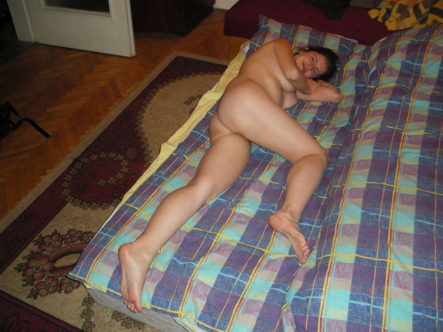 Naked Moscow Girl: Explicit Amateur Photoshoot