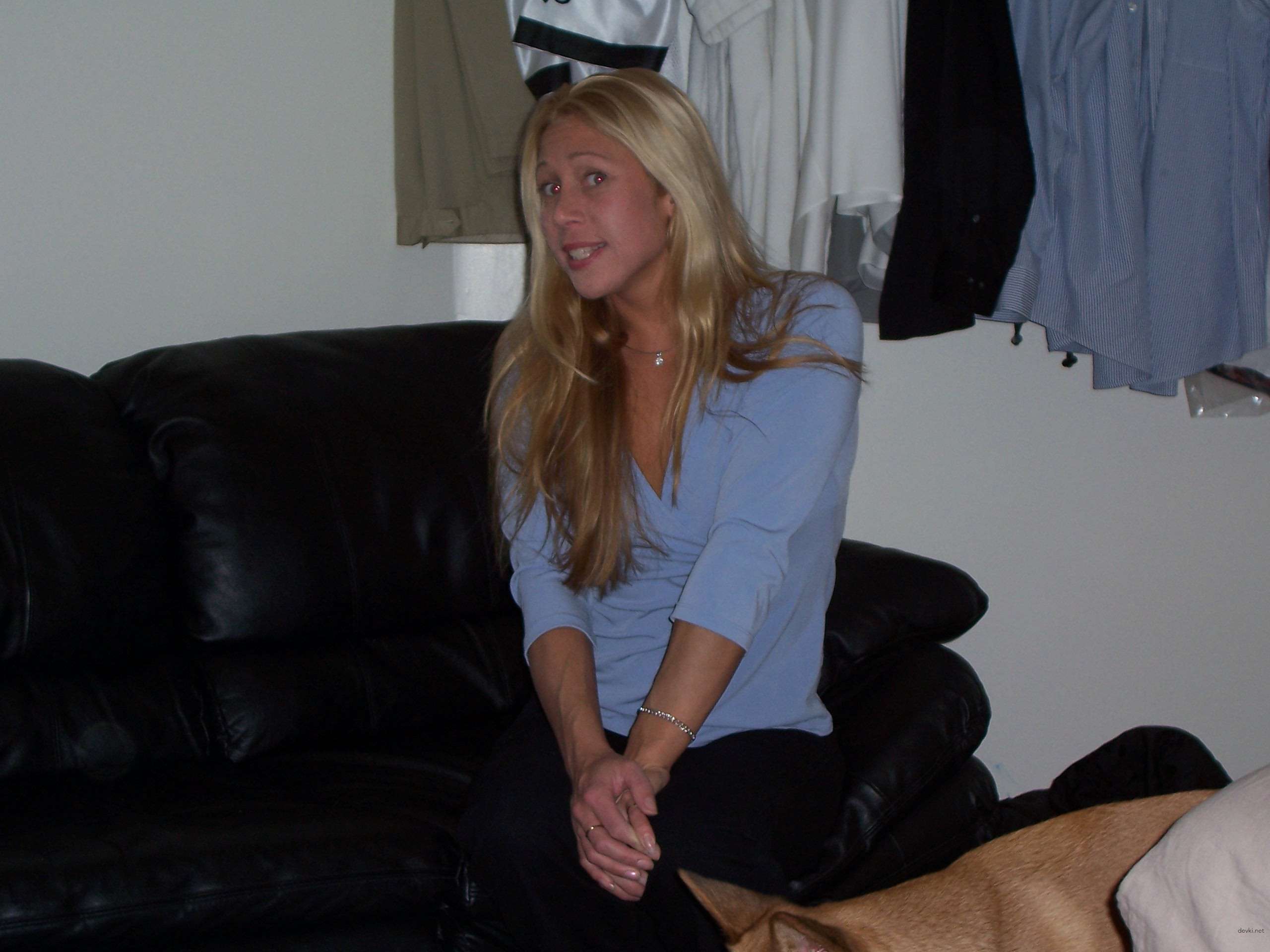 Amateur Topless Babe Poses Seductively - Explicit Photo