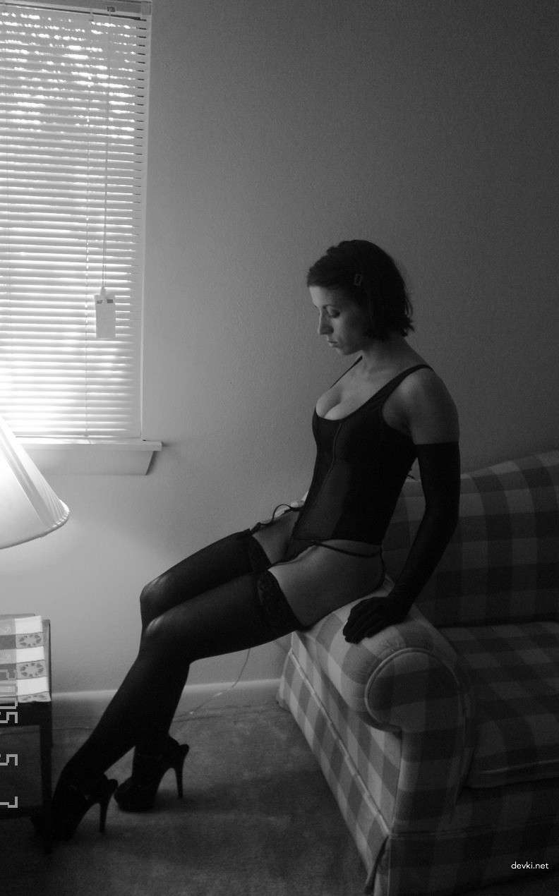 Amateur Explicit Photo of Stunning Woman Posing Perfectly