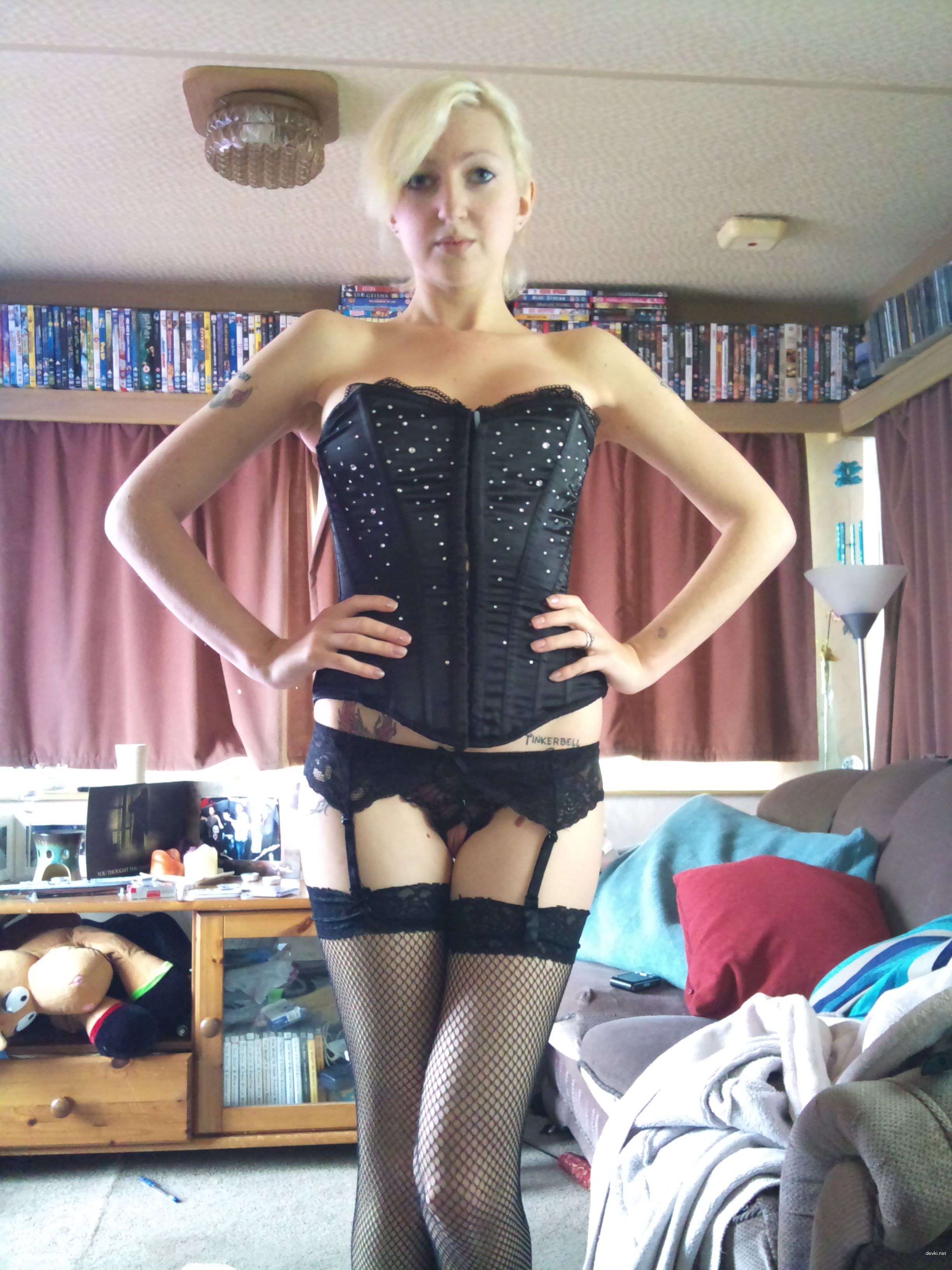 Amateur Sex Pics: Private Photos of Horny Girlfriends Exposed!