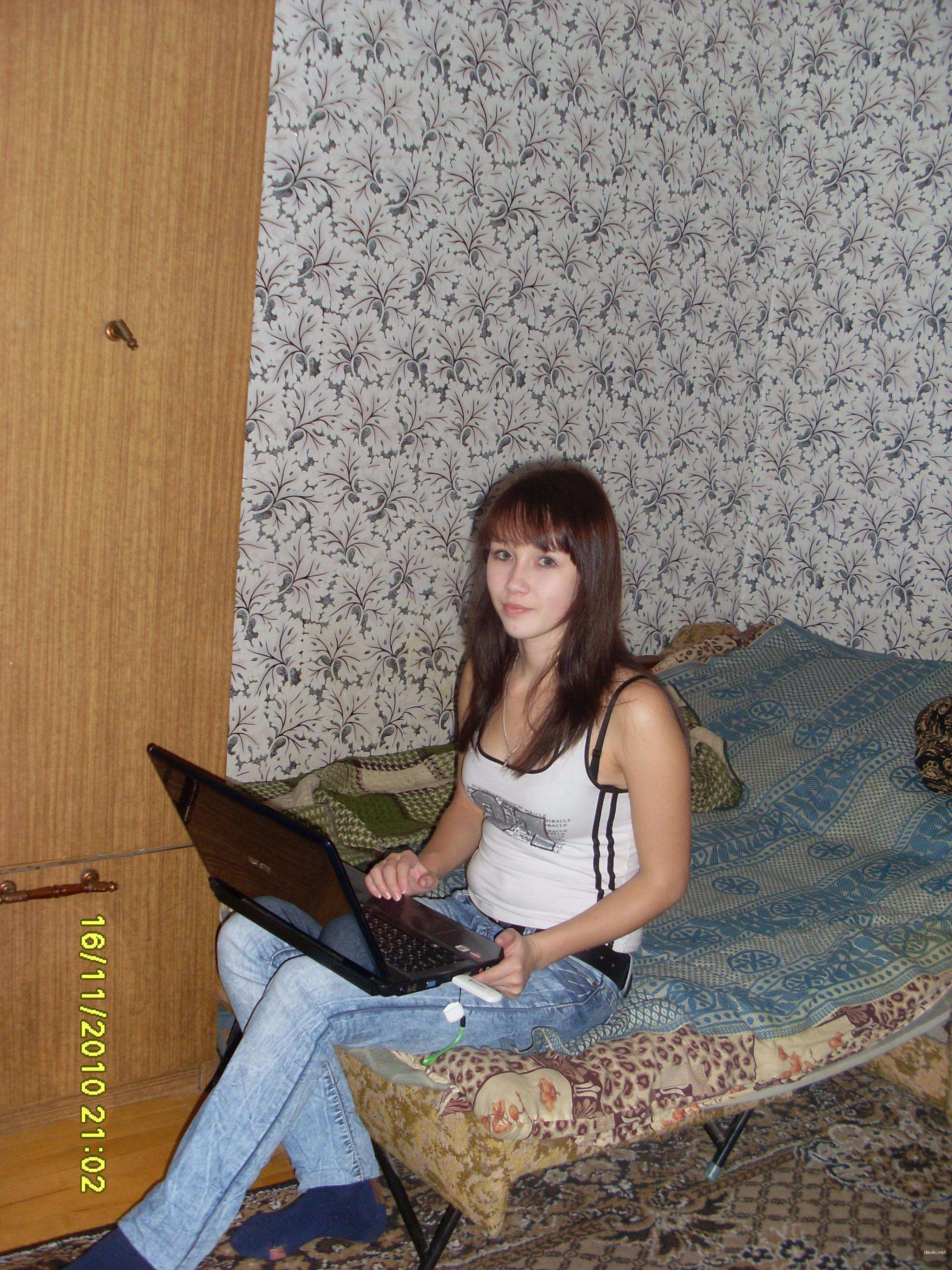 Hot Young Wife's Private Amateur Porn - Explicit Homemade Sex Pics