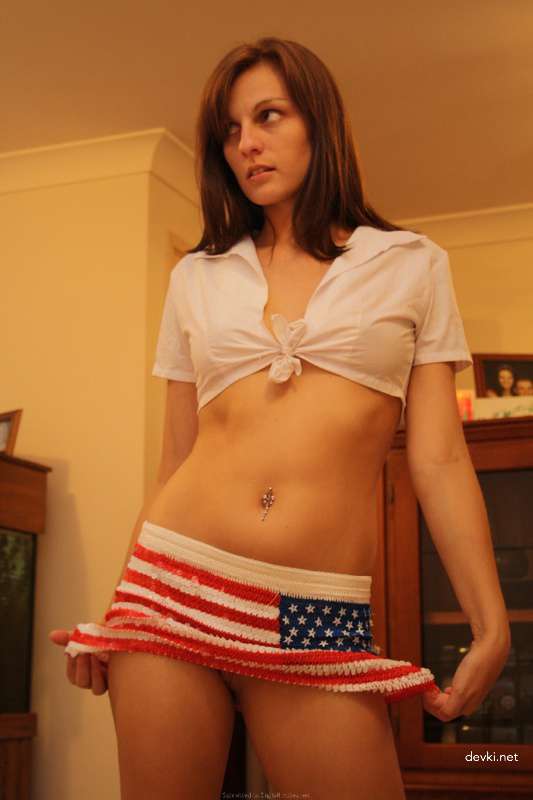 Sexy Girlfriend's Explicit Strip Tease Amateur Porn Photos