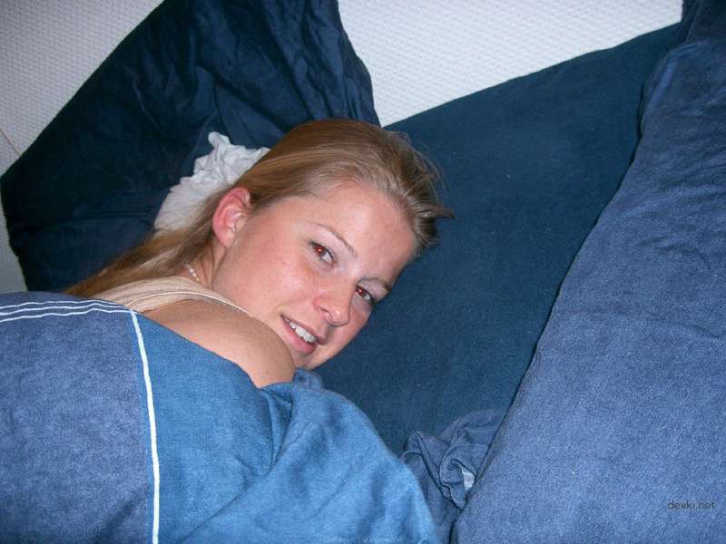 Hardcore Amateur Porn: Stuffing Cock into Wet Pussy