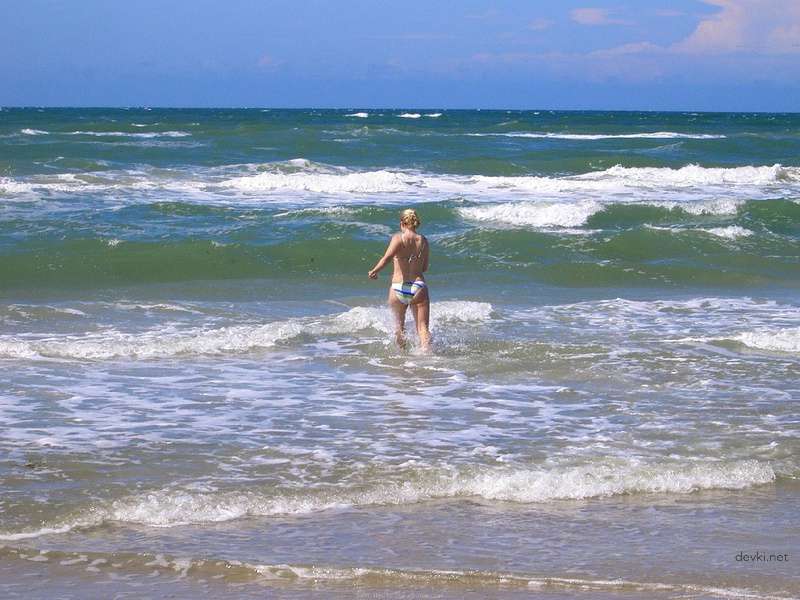 Hardcore Amateur Porn: Stuffing Cock into Wet Pussy