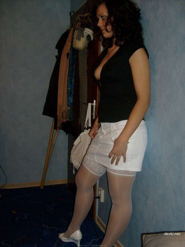 Explicit Amateur Porn: Dildo Play and Masturbation Photos