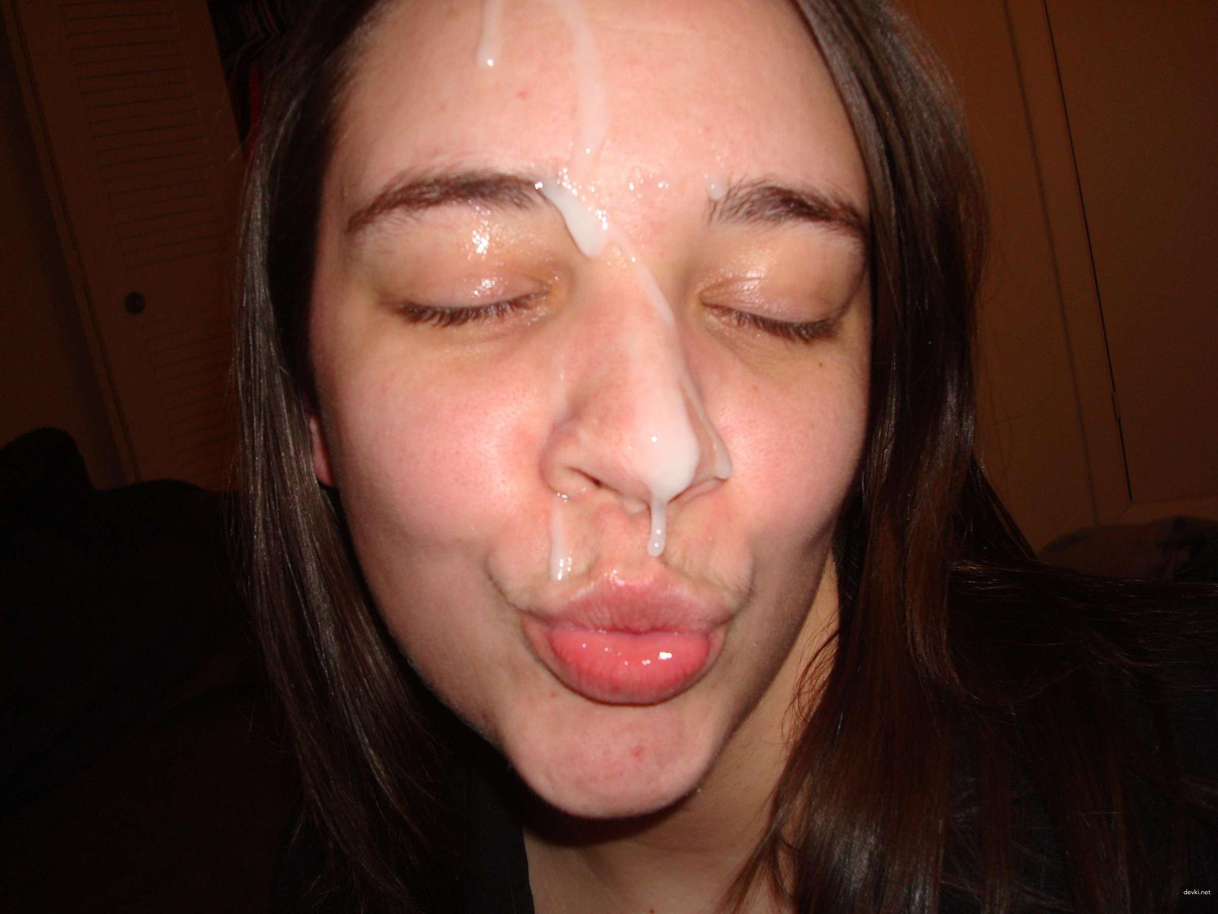 Hot Girls Take Cumshots on Their Faces: Amateur Porn Pics