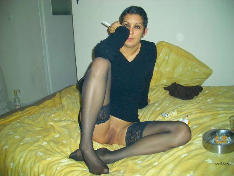 Amateur Slut Gets Fucked in Shaved Pussy - Explicit Porn Photos