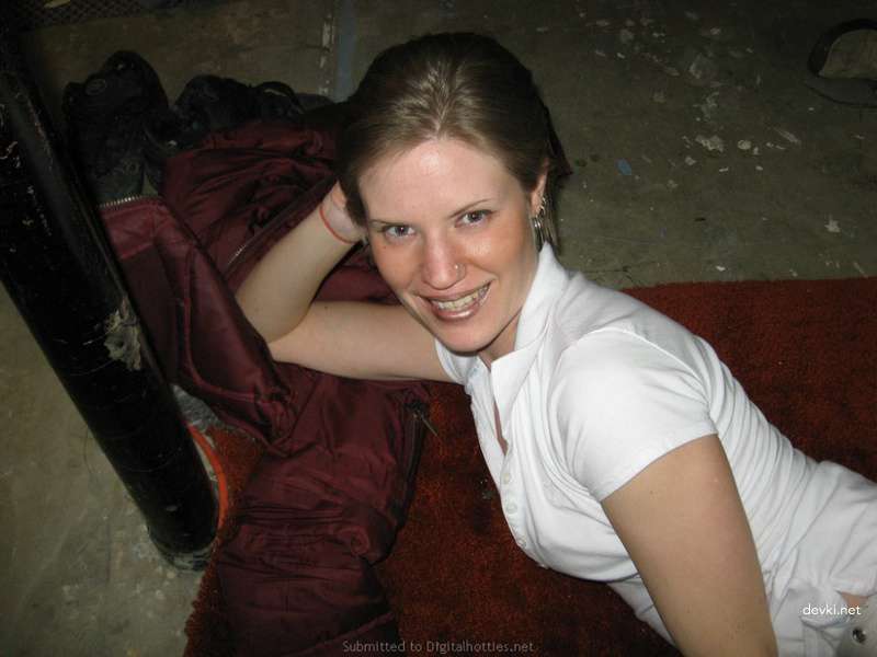 Hardcore Amateur Fuck on the Attic - Explicit Homemade Porn