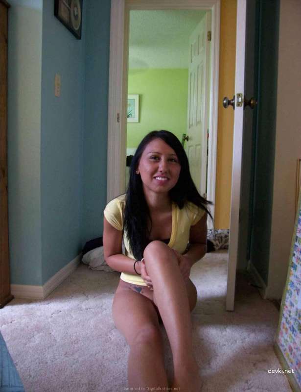 Bitchy Slut Hates Cum: Hardcore Amateur Porn Photos