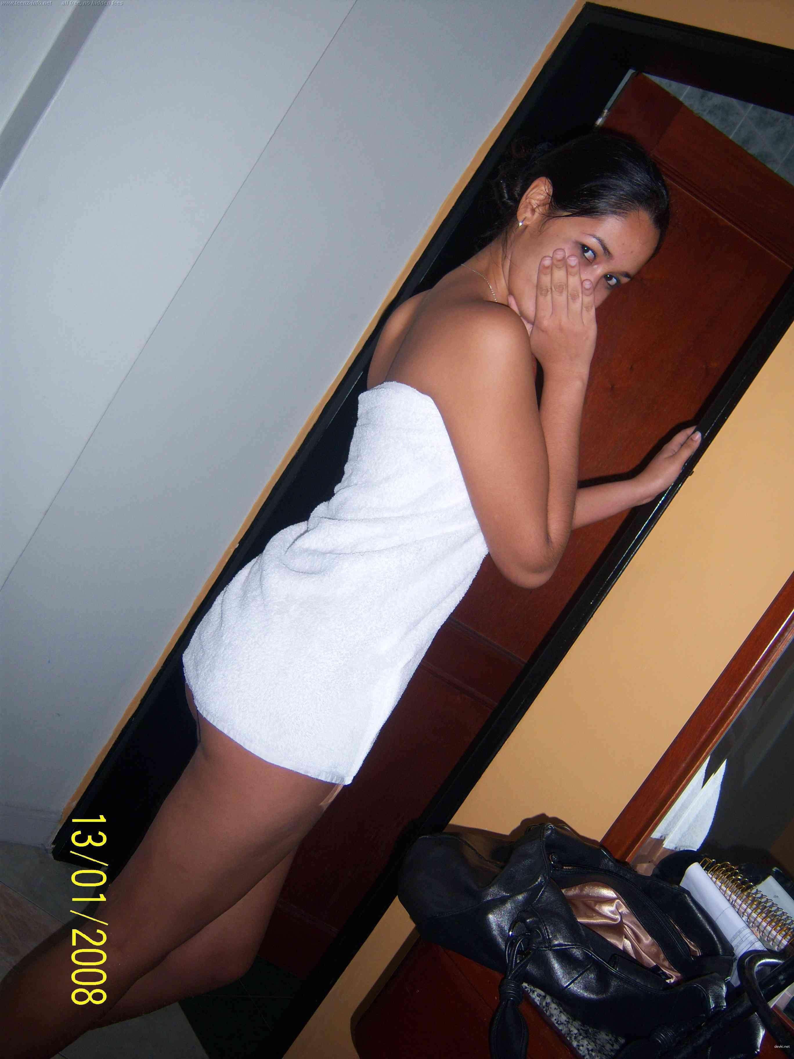 Hot Amateur Babe Sucking Cock and Getting Fucked