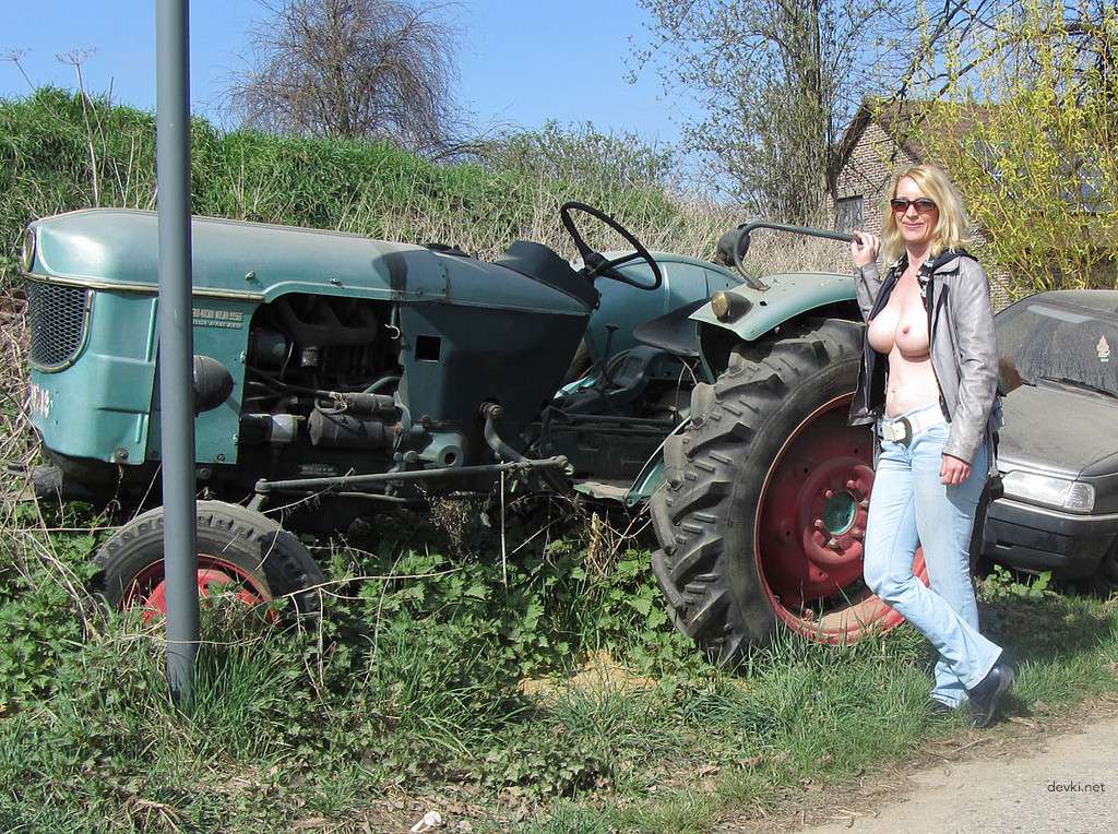 Hot Amateur Wife Private Porn Pics - Explicit Homemade Photos