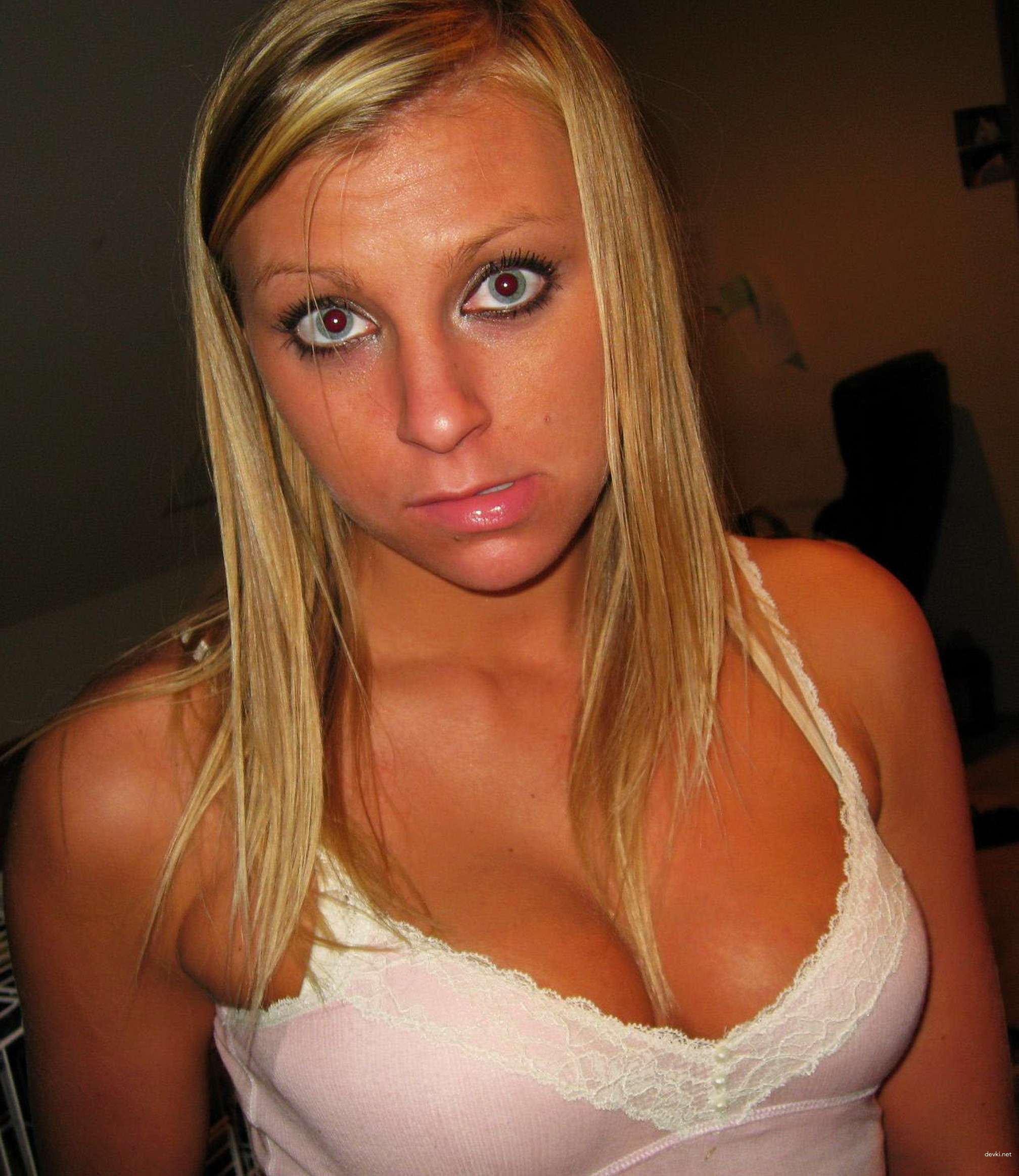 Private Blowjob: Hot Chick Sucking Dick Amateur Porn Photo