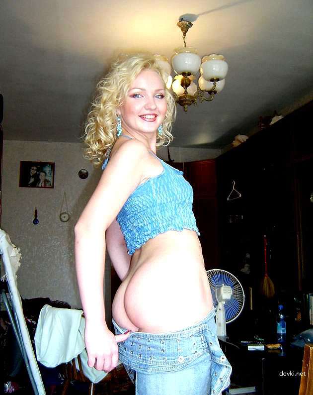 Explicit Student Amateur Porn Photoshoot