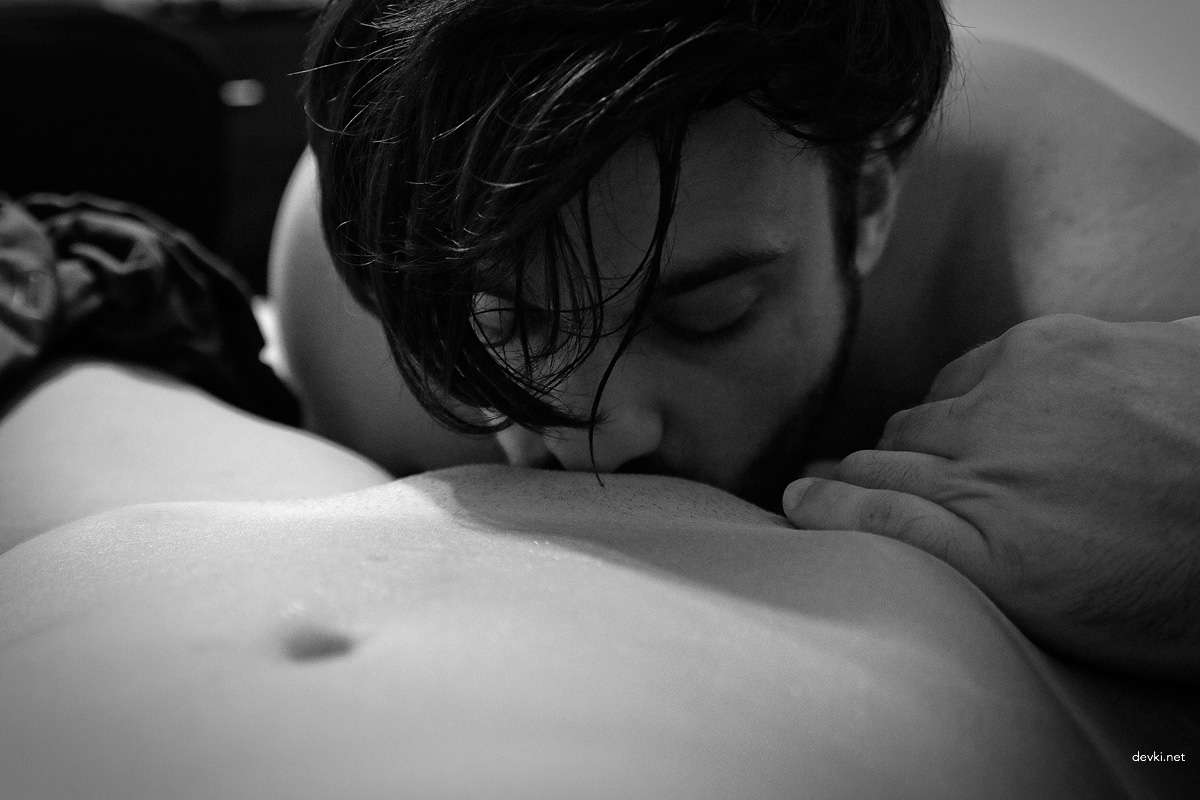 Girl enjoys pussy licking in amateur porn photo