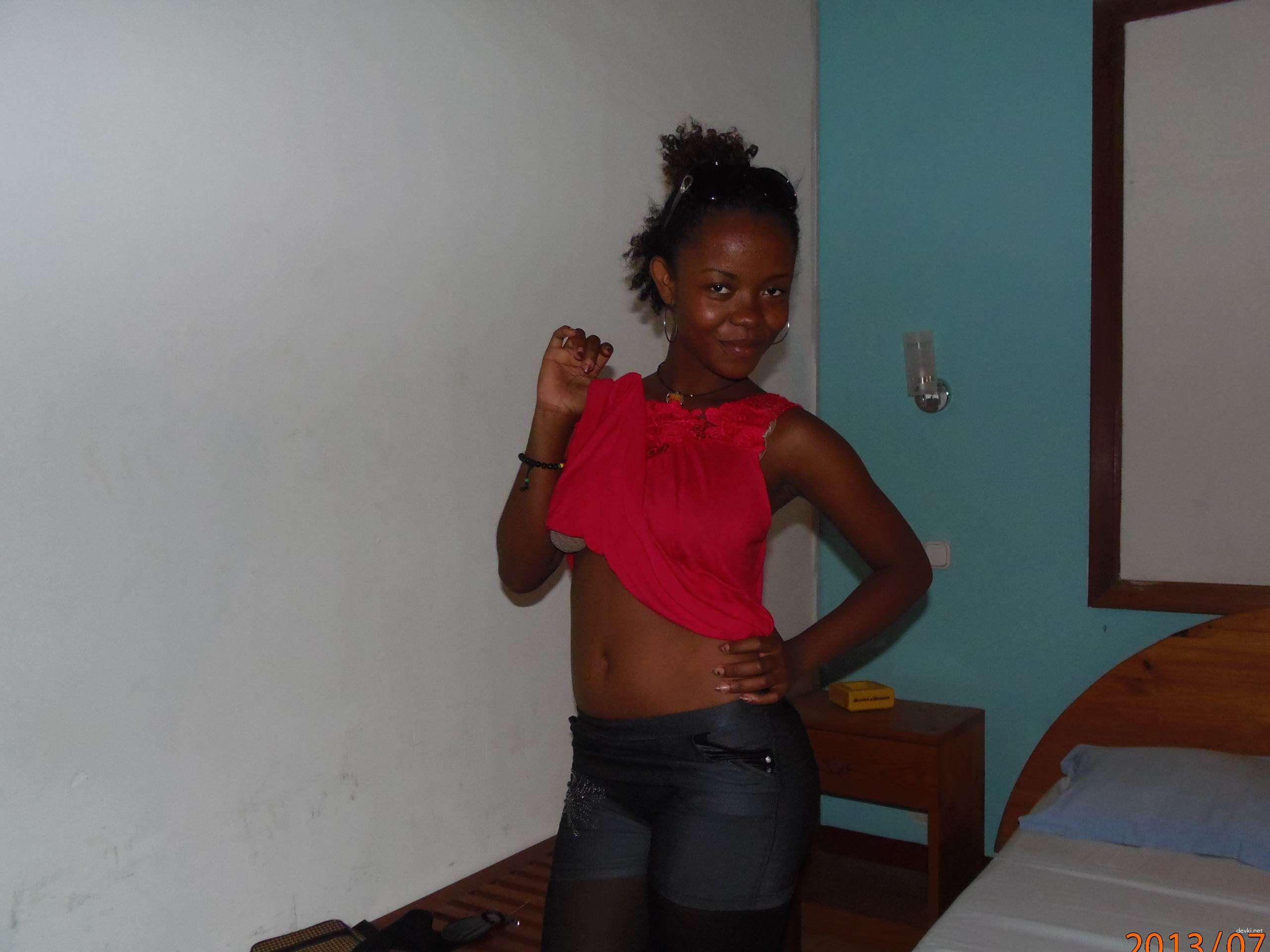 Black Chick Amateur Porn: Explicit Interracial Sex Photos